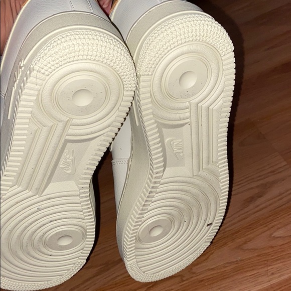 Nike Air Force 1 ‘07 LV8’ ‘Fossil’ - Picture 4 of 6